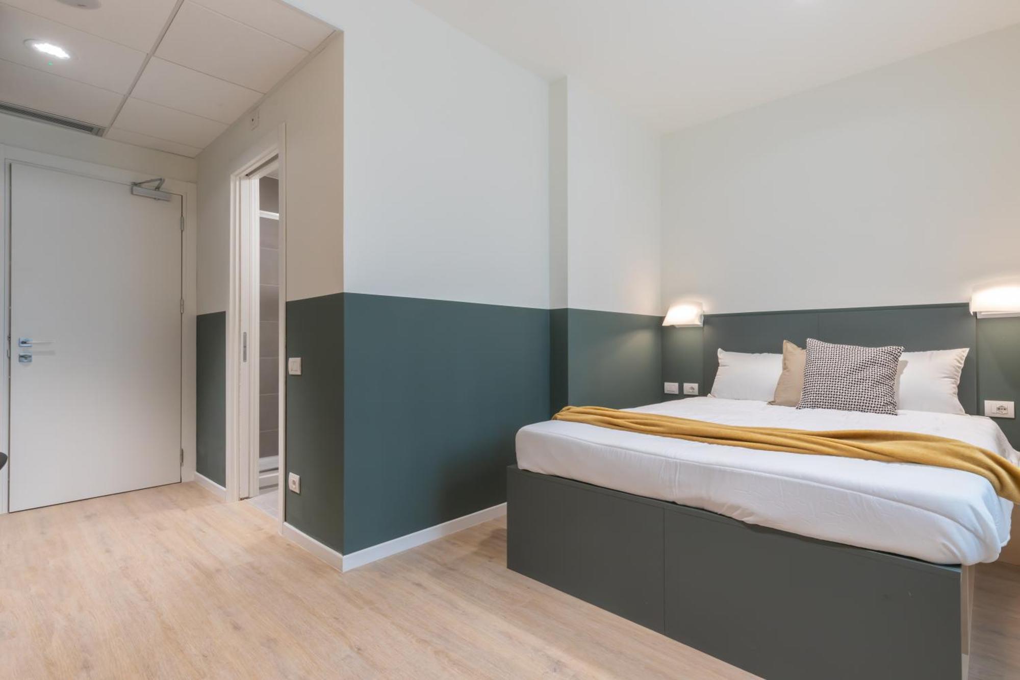 Well-located Campus Near Park * Milano